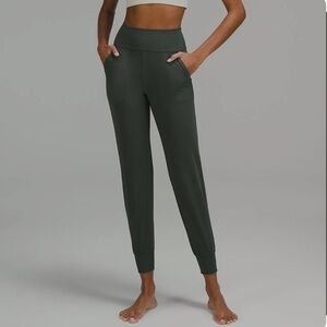 EUC Lululemon Align high rise joggers
